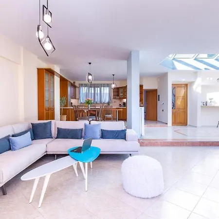 Luxury 190 M2 Sky & Sea